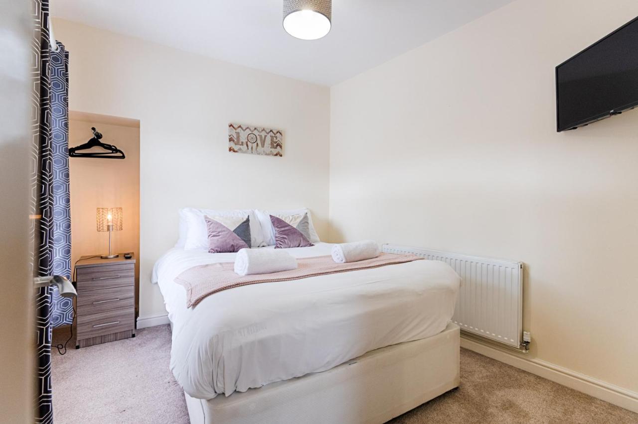 Eaton - Tv In Every Bedroom! Holiday home Swansea